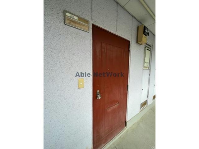 玄関　※参考写真