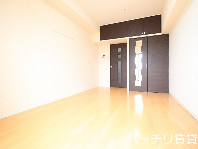 居室・リビング　別部屋の為現状を優先致します。