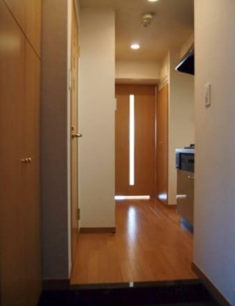 玄関　同仕様写真含む