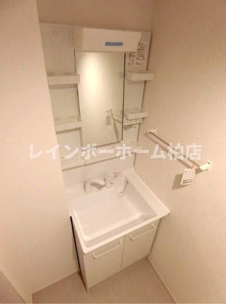 洗面設備　脱衣スペースもあります