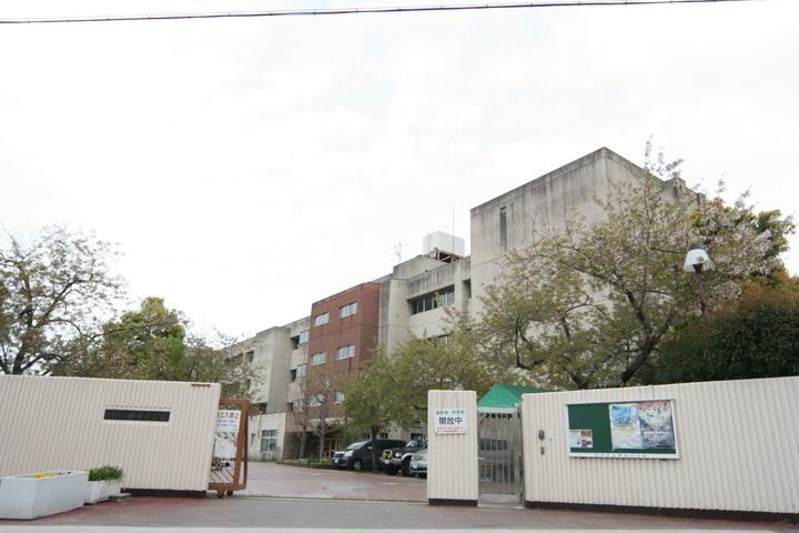 小学校　神田小学校（小学校）まで618m