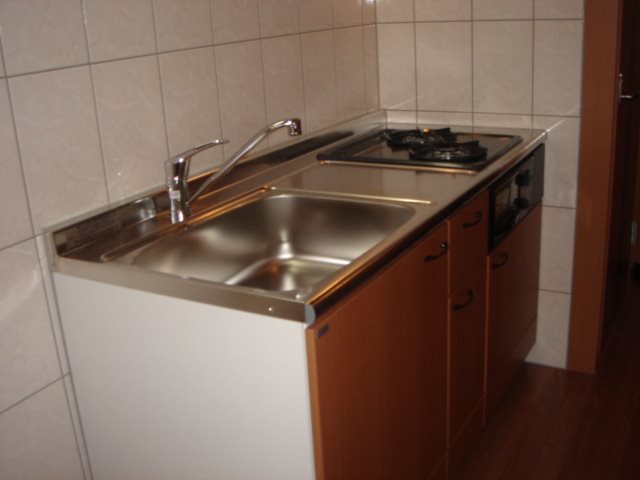 キッチン　キッチンはシステムキッチン