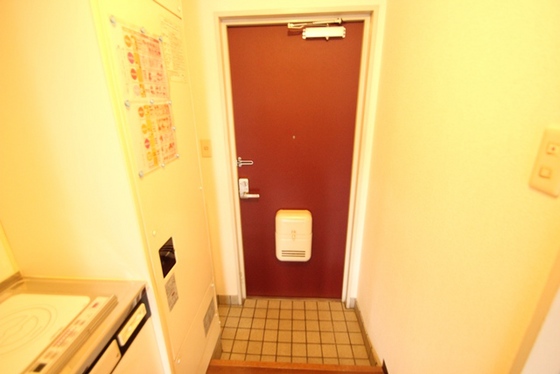 玄関　※他部屋の写真です。