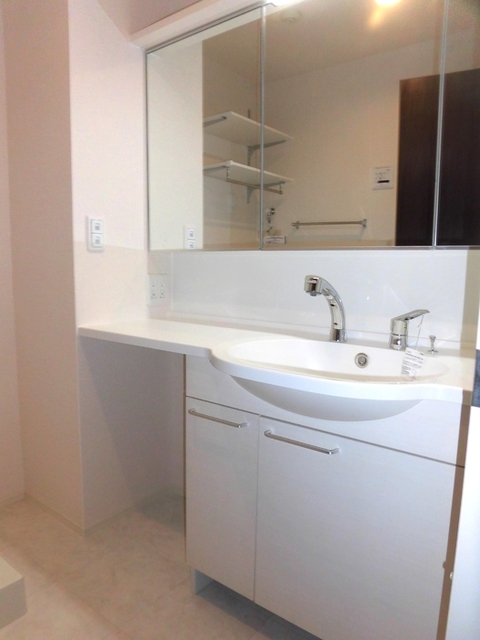 洗面設備　２０３　洗髪洗面化粧台