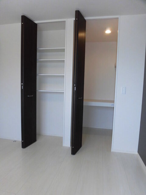 収納　２０３　ウォークインクローゼット