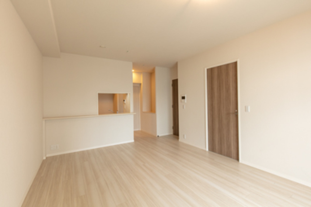 居室・リビング　※他タイプ参考写真の為、実際の住戸とは異なる場合がございます