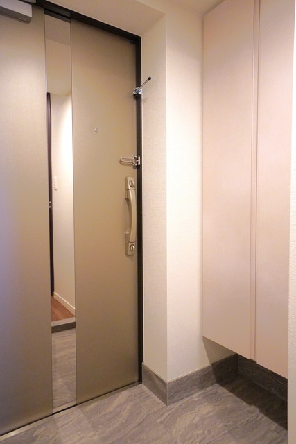 玄関　※写真は同タイプ住戸です。