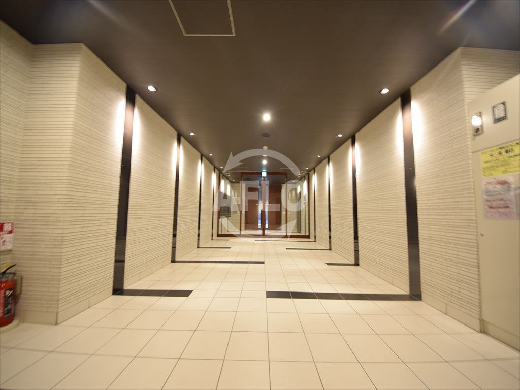 その他共有部分　プライムアーバン御堂筋本町　開放的なエントランスアプローチ