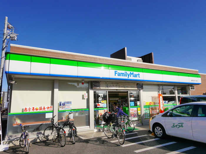 コンビニ　ファミリーマート（コンビニ）まで365m