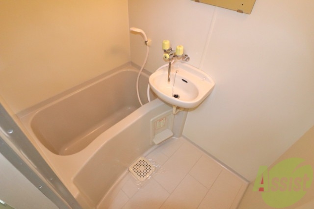 バス・シャワールーム　清潔感のあるバス