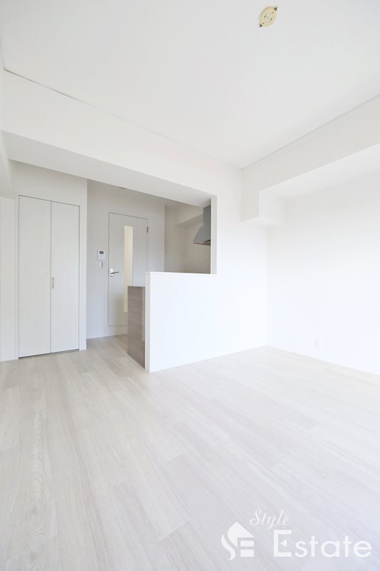 居室・リビング　リビング８帖