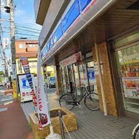 コンビニ　ローソン千鳥一丁目店（コンビニ）まで275m