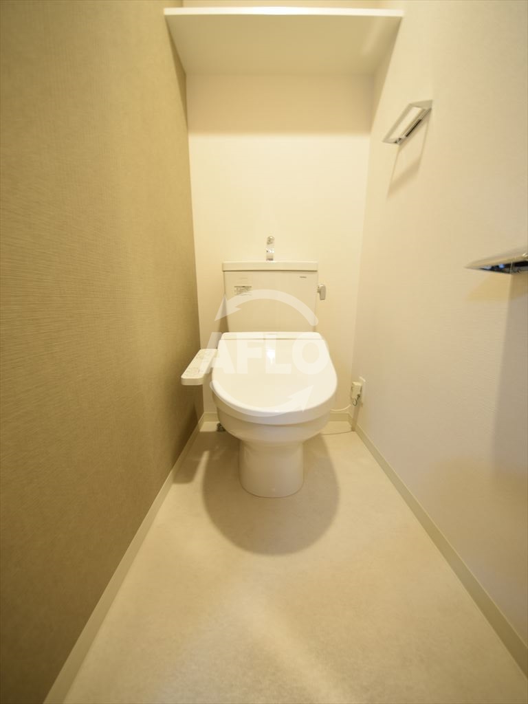 トイレ　プライムアーバン御堂筋本町　ウォシュレットつき