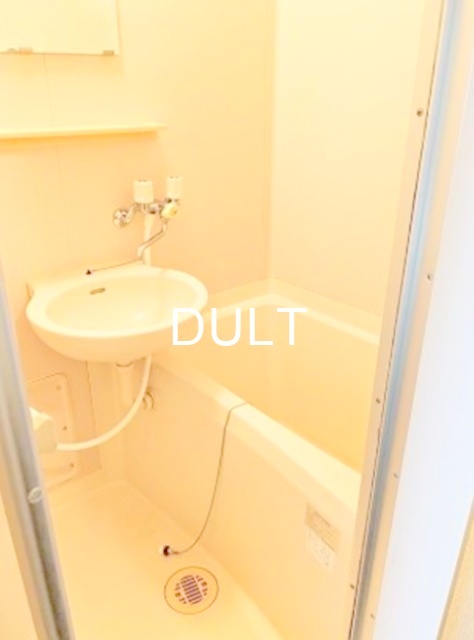 バス・シャワールーム　バスルームです。