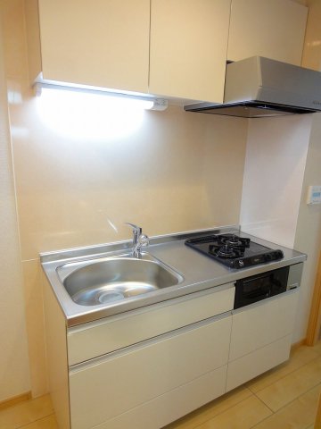 キッチン　コンパクトなキッチンで掃除もラクラク