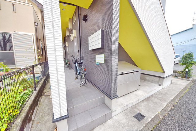 エントランス　～いってきまーすっ～