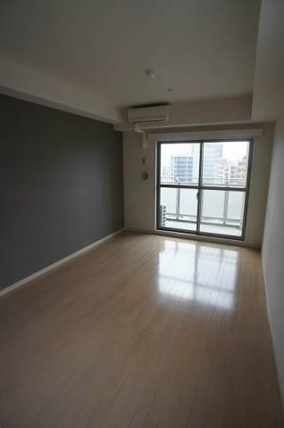 居室・リビング　スーパーも近くにあります