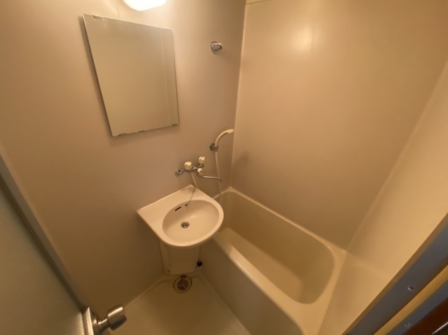 バス・シャワールーム　別号室の写真です