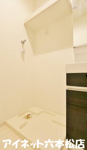 その他　勿論室内洗濯機置き場です。