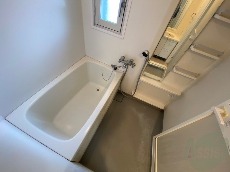 バス・シャワールーム　お風呂です。ゆっくりお風呂につかるのも体に良いですね～