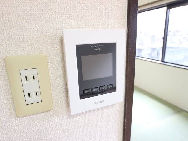 セキュリティ　TVモニターホン付きです