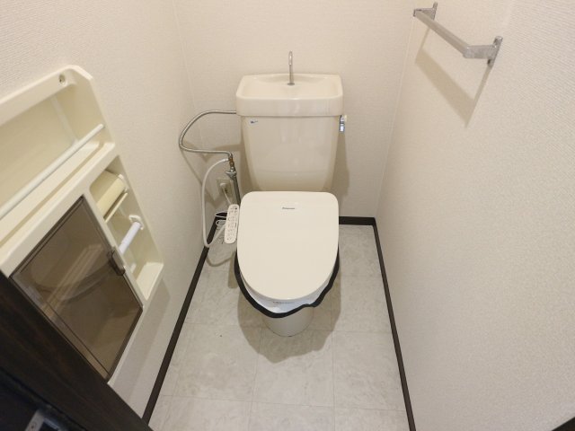 トイレ　コンパクトで使いやすいトイレです