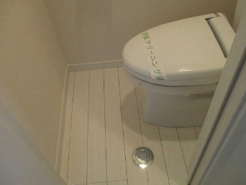 トイレ　エヴァート白楽