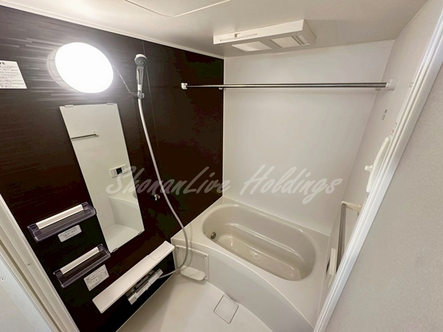 バス・シャワールーム　浴室乾燥機付き♪