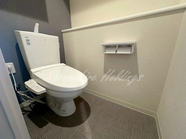 トイレ　温水洗浄便座付き♪