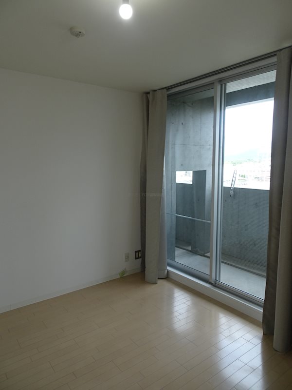 居室・リビング　1002号室の写真