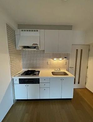 キッチン　同タイプ部屋　参考写真です