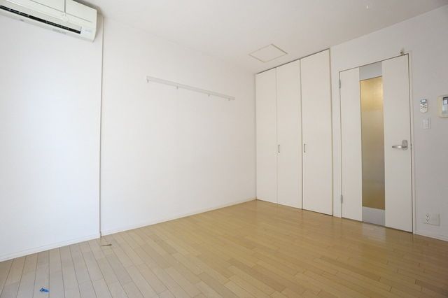 居室・リビング　※別部屋参考写真です