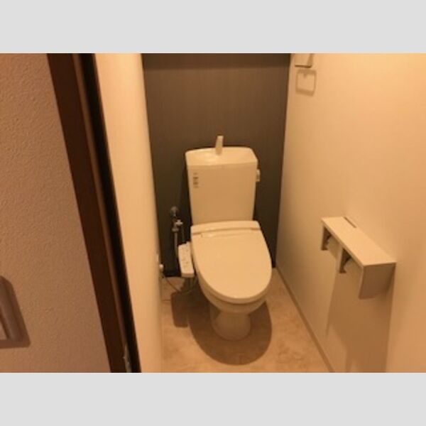 トイレ　温水洗浄暖房便座