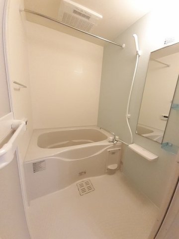 バス・シャワールーム　お風呂で日々の疲れを落としましょう