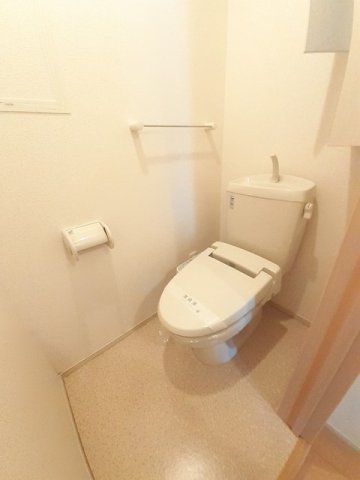 トイレ　トイレもきれいです