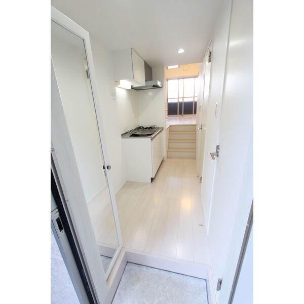 玄関　同タイプの写真です。