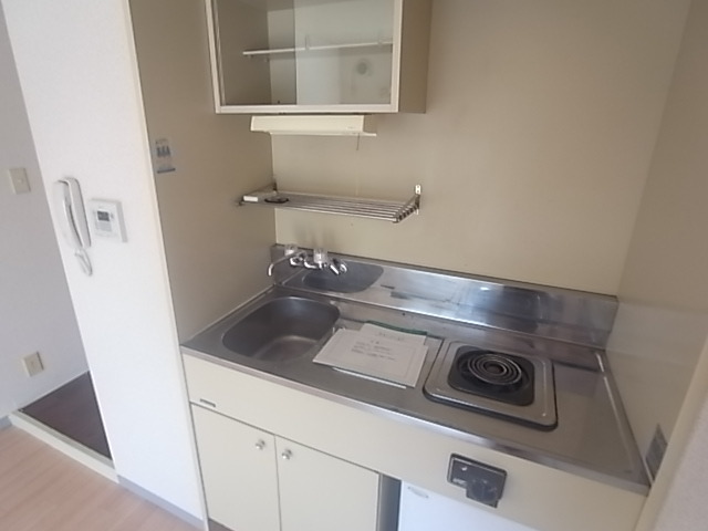 キッチン　ミニ冷蔵庫付のキッチン