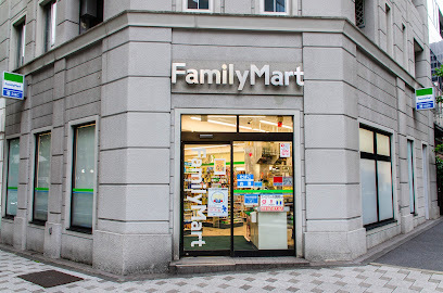 コンビニ　ファミリーマート麹町一丁目店（コンビニ）まで0m