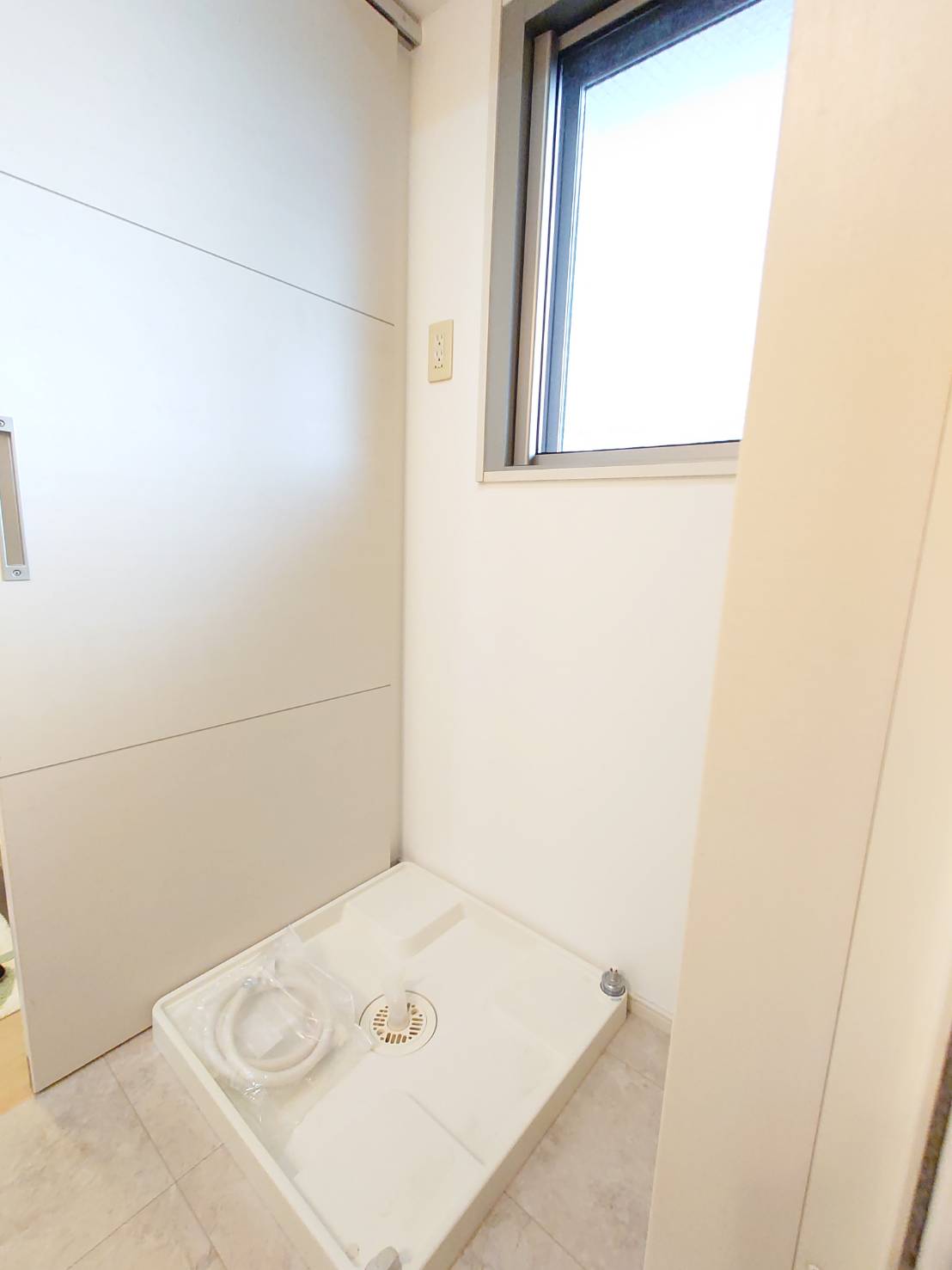 その他設備　室内洗濯機置き場♪洗面所に通風・採光窓