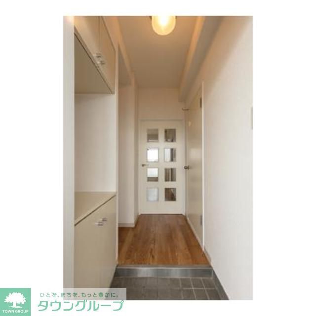 玄関　※写真は同タイプ住戸です。