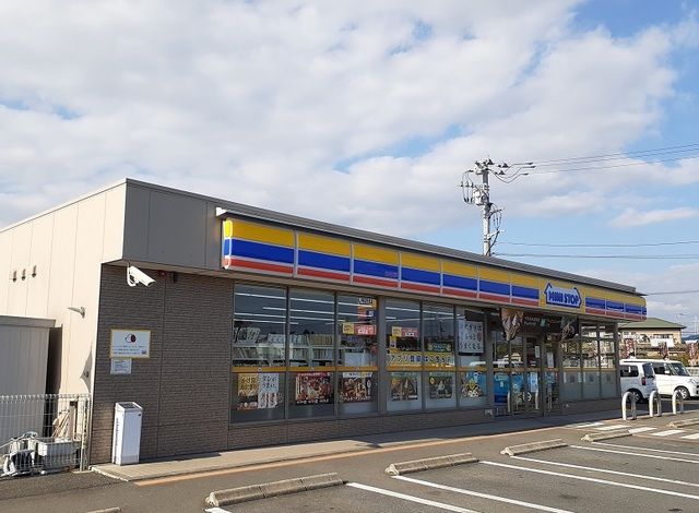 コンビニ　ミニストップ（コンビニ）まで700m