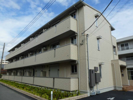 建物外観　オーパスのご紹介は住まいの窓口　アソシエへお任せ下さい。