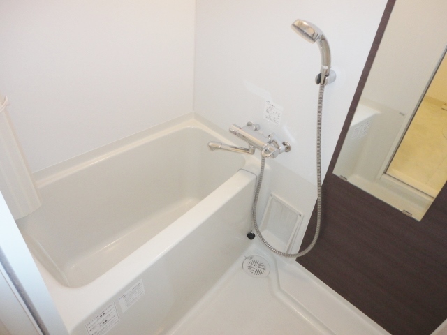 バス・シャワールーム　別部屋参考写真です