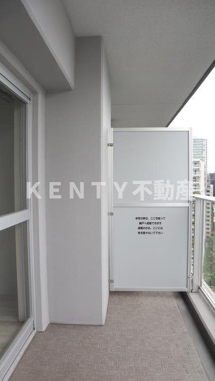 バルコニー　陽当たり良好なバルコニーです