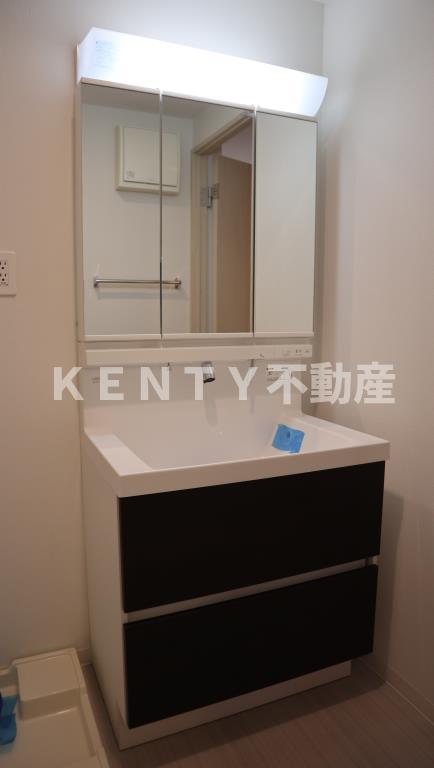 洗面設備　広い洗面スペース