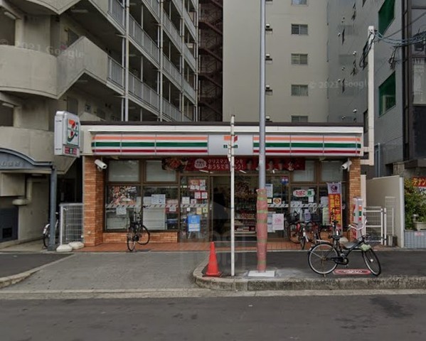 コンビニ　セブンイレブン　大阪東淀川駅前店（コンビニ）まで206m