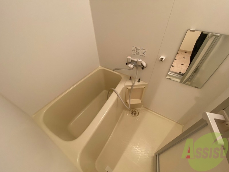 バス・シャワールーム　疲れを癒すには湯船でゆっくりするのが良いですよ。