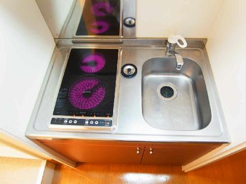 キッチン　仕様、設備は現況と異なる場合があります。