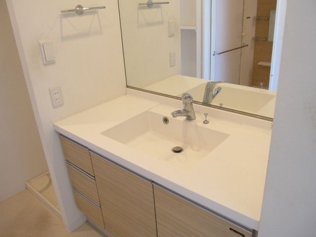 洗面設備　★広くて便利な独立洗面台です★