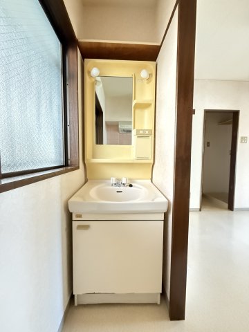 洗面設備　★独立洗面台＆脱衣所！